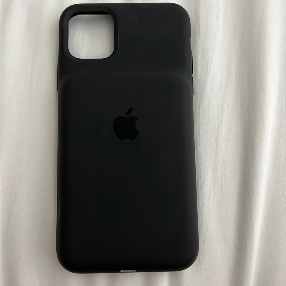 iphone 11 pro max charging case